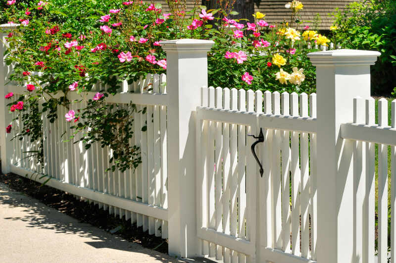 residential vinyl gate